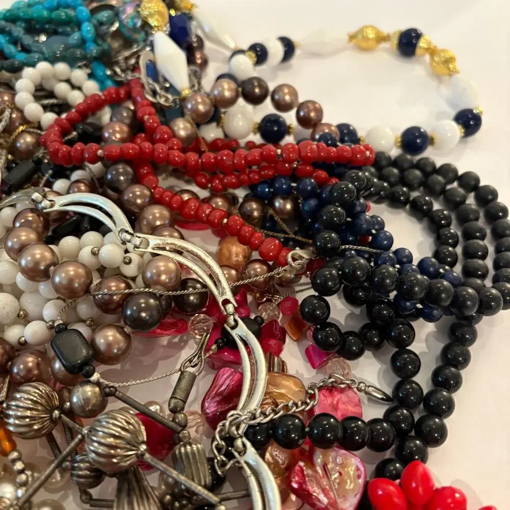Jewelry Junk Lot Necklaces 3 lbs Vintage Variety Beads Pendants Wear Repair
